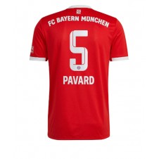Bayern Munich Benjamin Pavard #5 Hjemmedrakt 2022-23 Kortermet